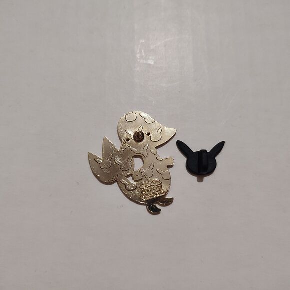 Pokemon TCG Snivy Enamel Pin Official Nintendo Metal Collectible Badge - Picture 3 of 3